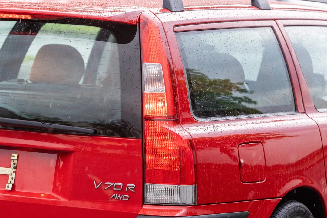 2004 Volvo V70 R 2nd Gen - Image 17 of 31