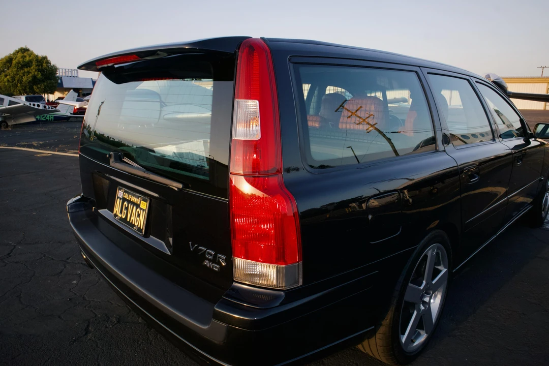2004 Volvo V70 R 2nd Gen - Image 16 of 31