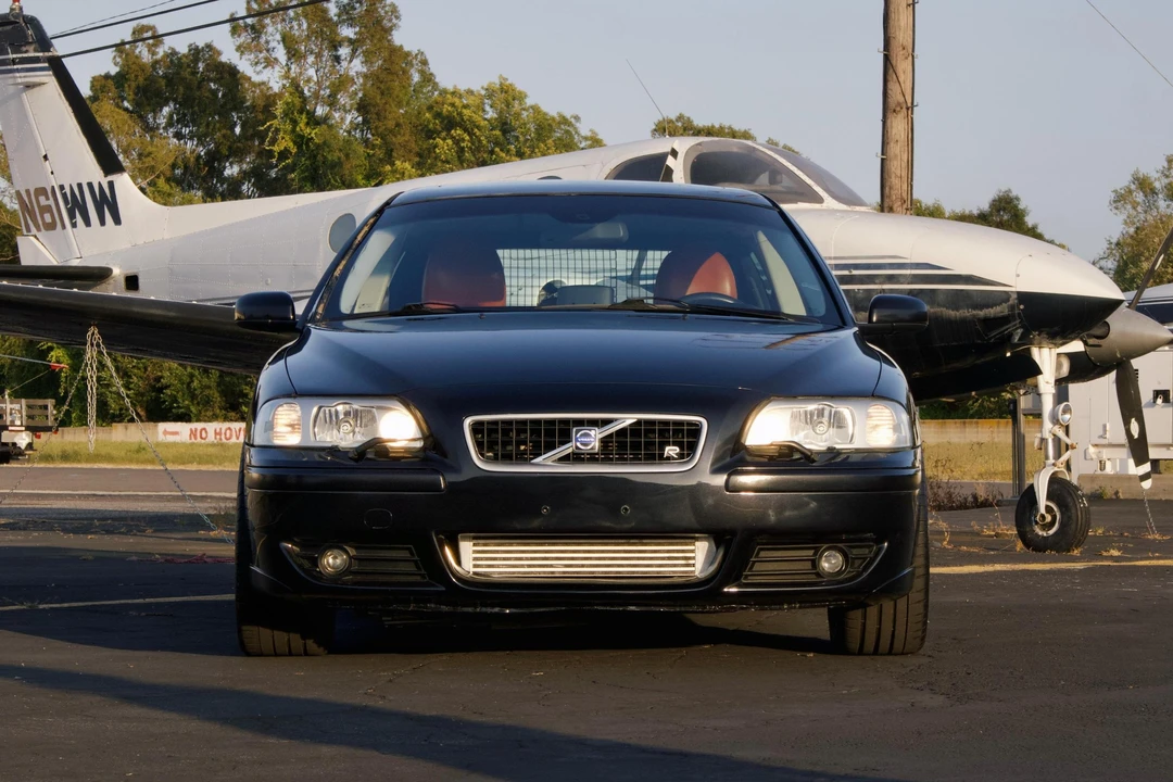 2004 Volvo V70 R 2nd Gen - Image 2 of 31