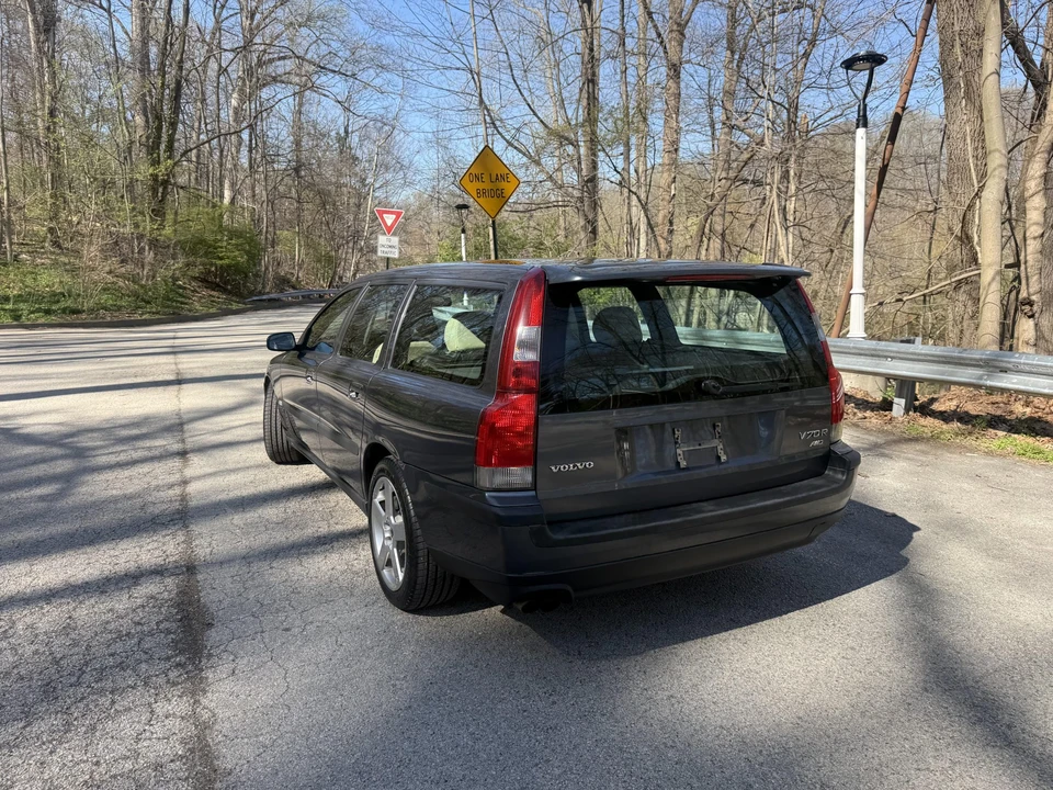 2004 Volvo V70 R 2nd Gen - Image 19 of 21