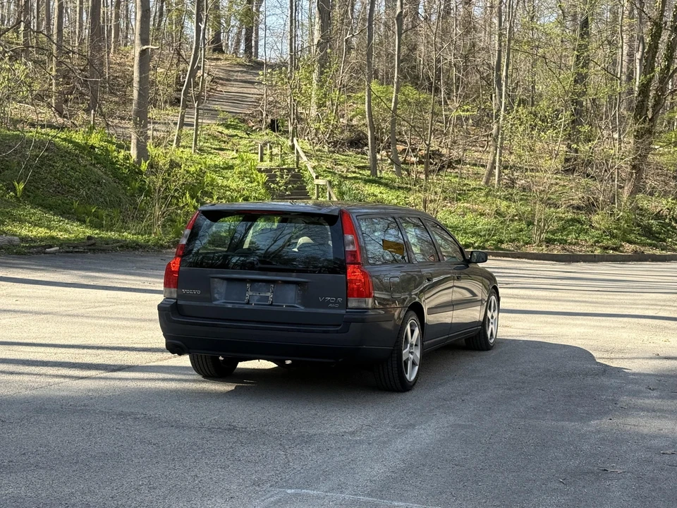 2004 Volvo V70 R 2nd Gen - Image 13 of 21