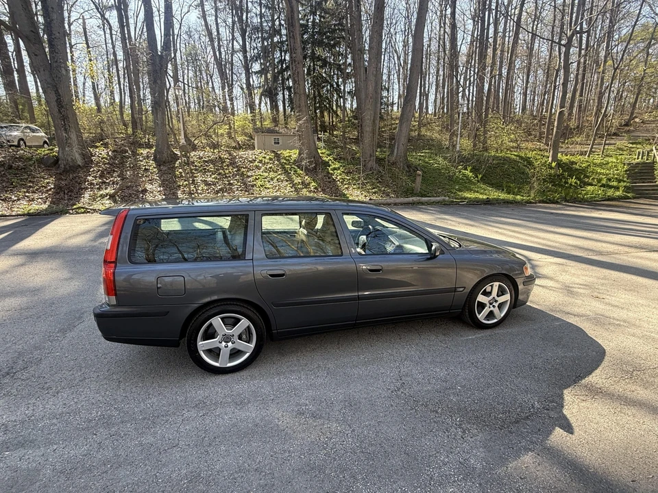 2004 Volvo V70 R 2nd Gen - Image 9 of 21