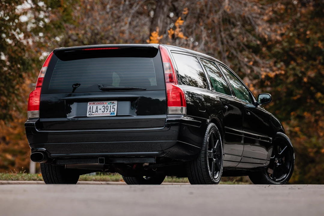 2004 Volvo V70 R 2nd Gen - Image 14 of 21