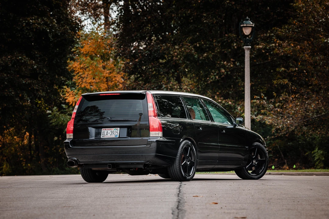 2004 Volvo V70 R 2nd Gen - Image 15 of 21