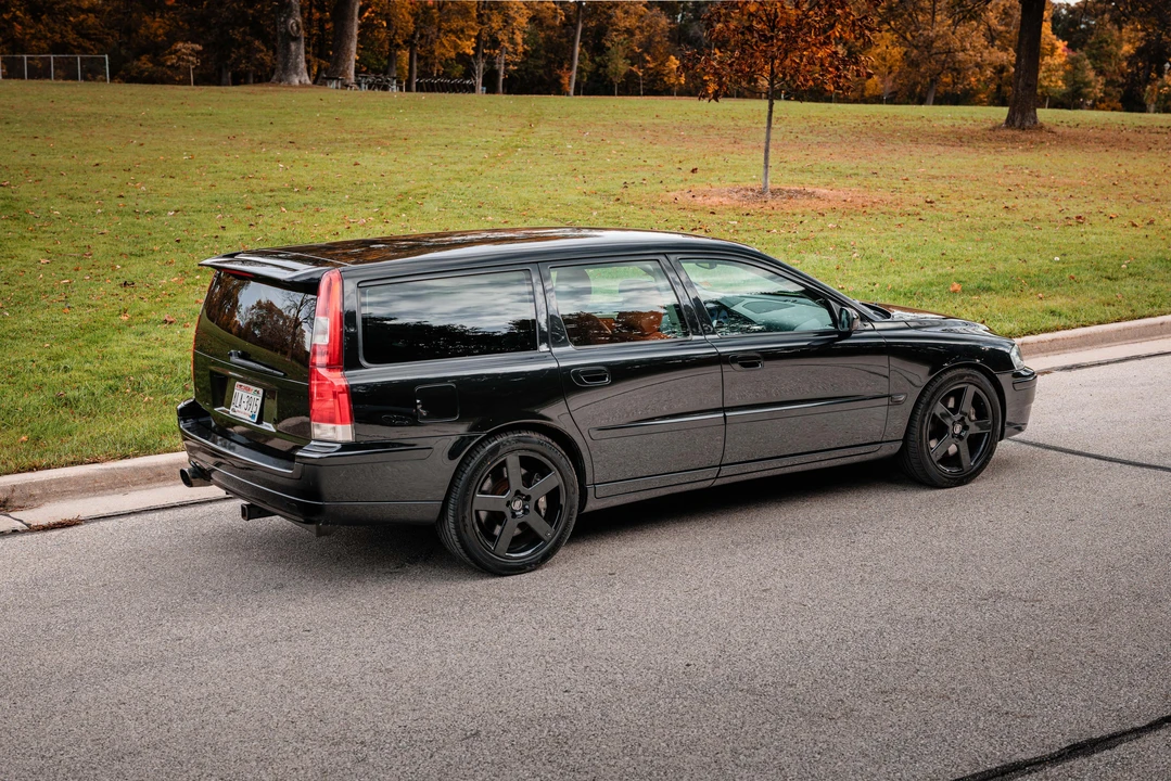 2004 Volvo V70 R 2nd Gen - Image 16 of 21