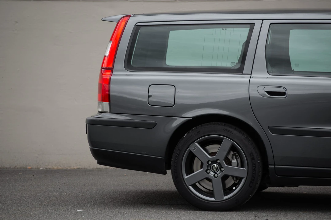 2004 Volvo V70 R 2nd Gen - Image 30 of 31