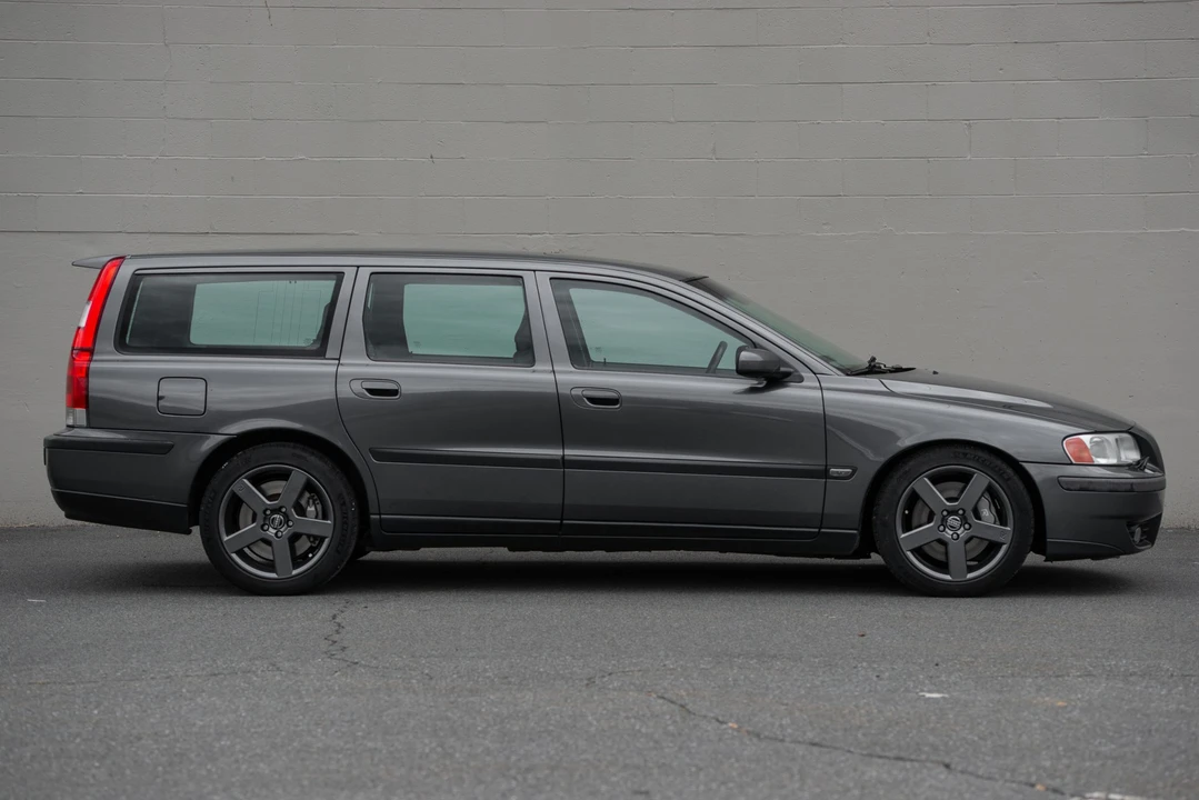 2004 Volvo V70 R 2nd Gen - Image 9 of 31