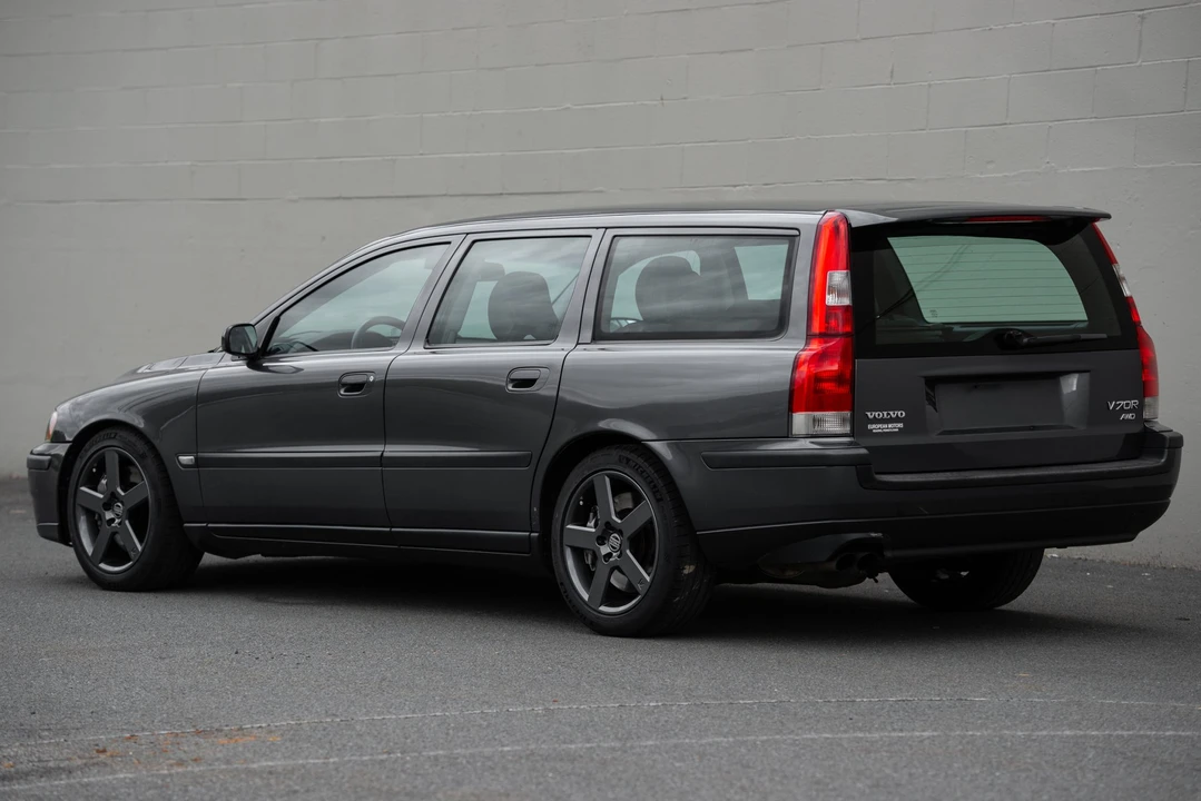 2004 Volvo V70 R 2nd Gen - Image 14 of 31