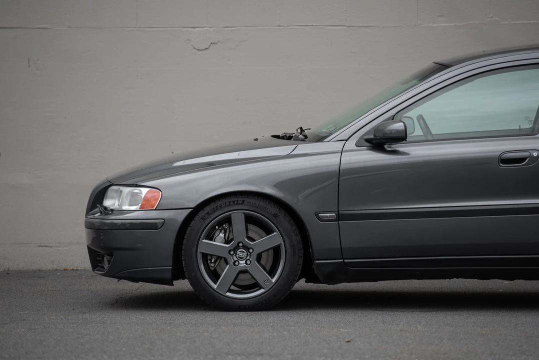 2004 Volvo V70 R 2nd Gen - Image 16 of 31