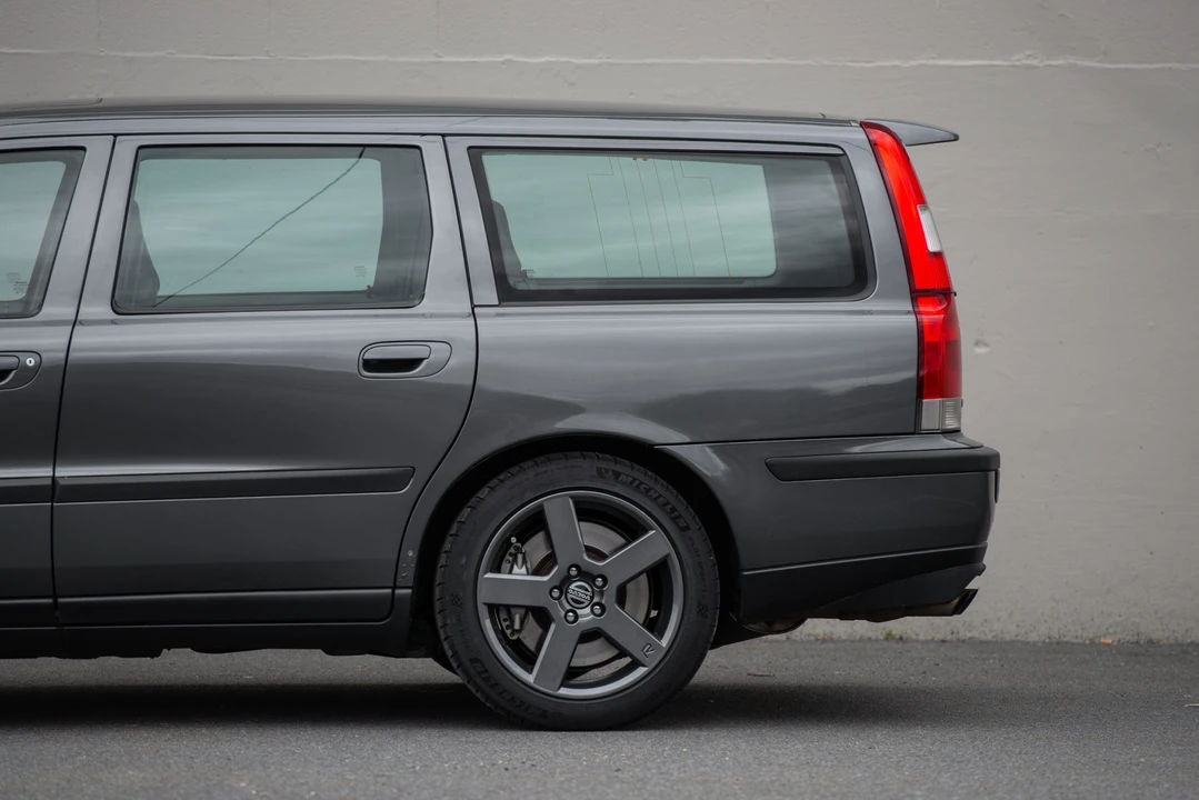 2004 Volvo V70 R 2nd Gen - Image 17 of 31