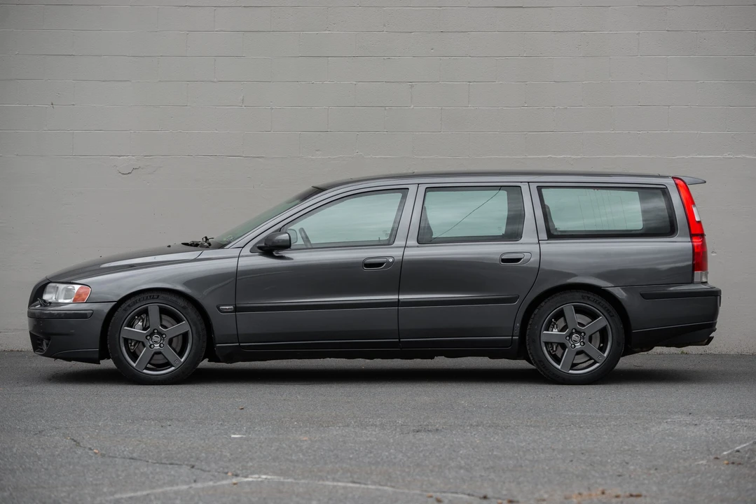 2004 Volvo V70 R 2nd Gen - Image 15 of 31