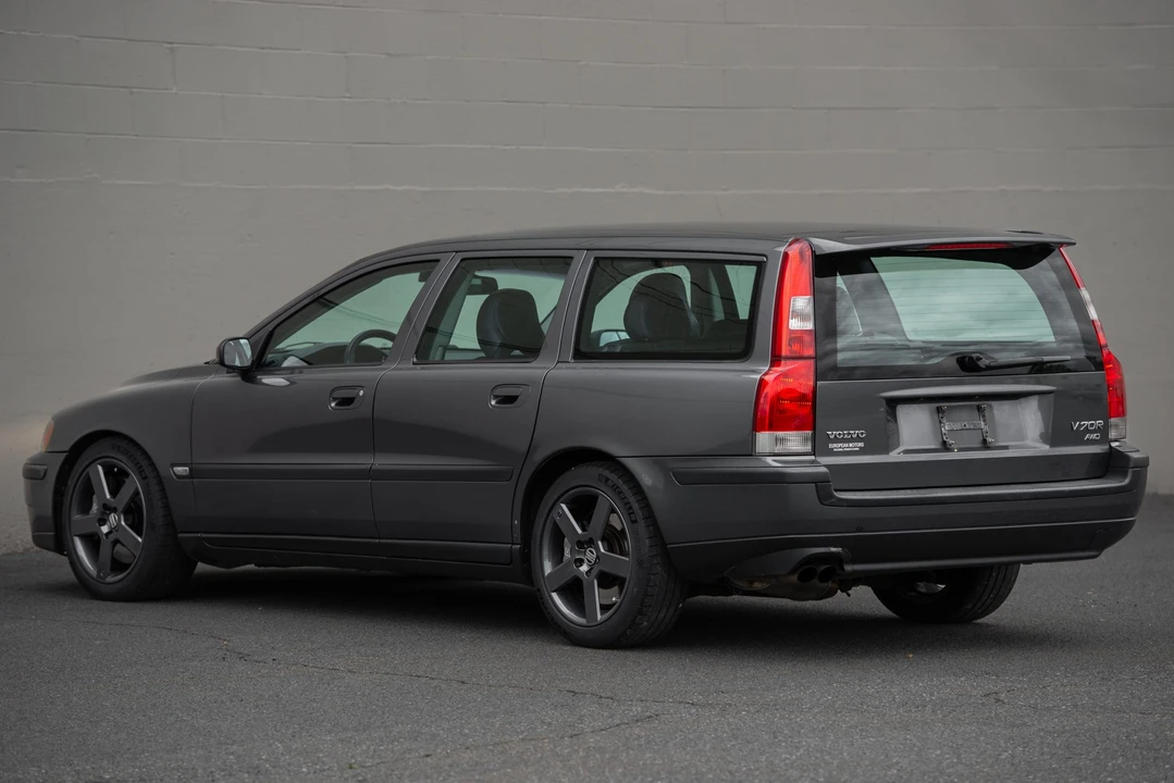 2004 Volvo V70 R 2nd Gen - Image 13 of 31