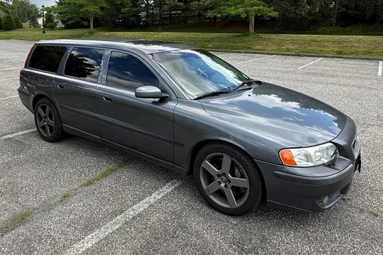 2004 Volvo V70R