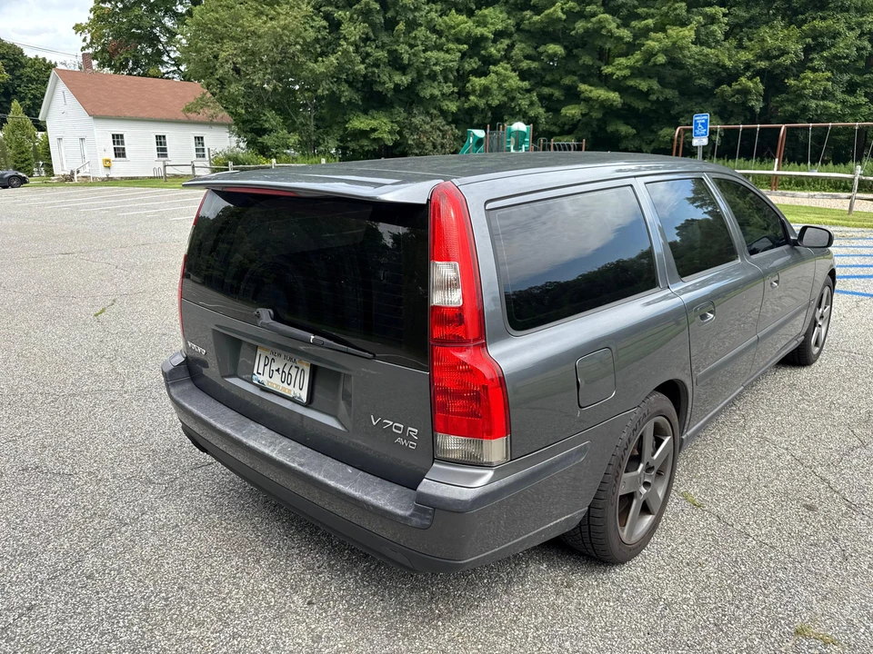 2004 Volvo V70 R 2nd Gen - Image 14 of 31