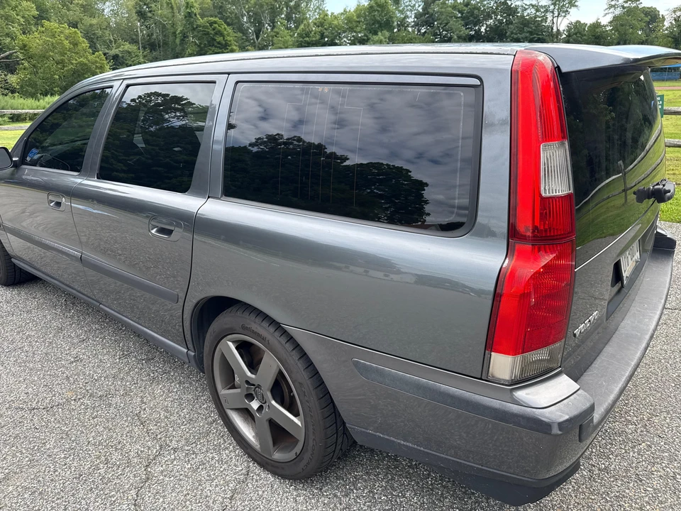 2004 Volvo V70 R 2nd Gen - Image 9 of 31