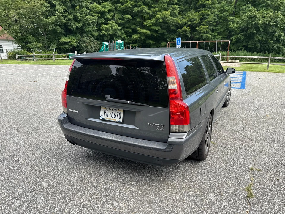 2004 Volvo V70 R 2nd Gen - Image 13 of 31