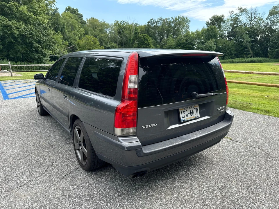 2004 Volvo V70 R 2nd Gen - Image 10 of 31
