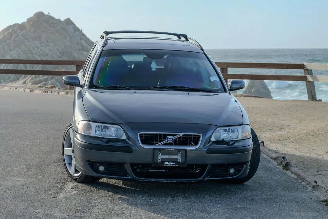 2004 Volvo V70 R 2nd Gen - Image 2 of 31