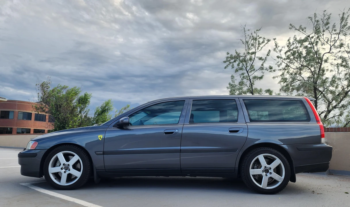2004 Volvo V70 R 2nd Gen - Image 13 of 31