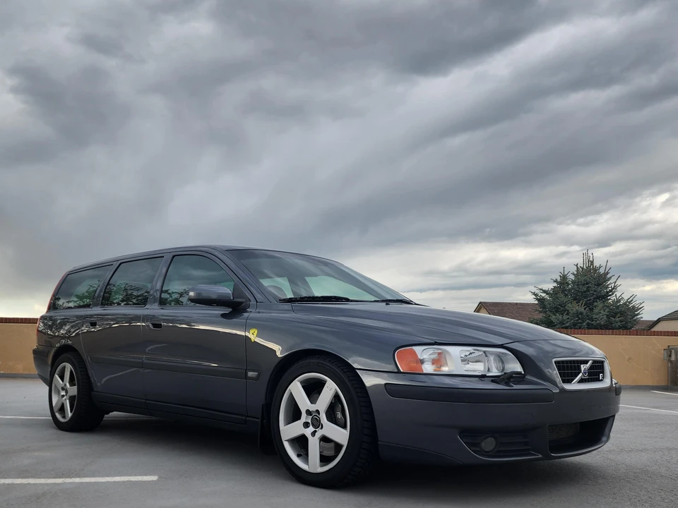 2004 Volvo V70 R 2nd Gen - Image 26 of 31