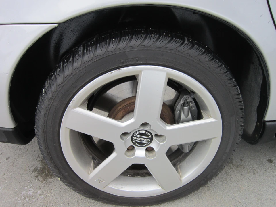 2004 Volvo V70 R 2nd Gen - Image 26 of 31