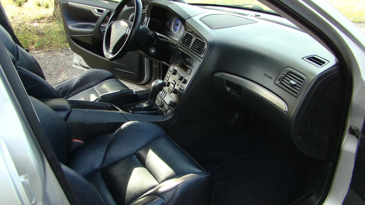 2004 Volvo V70 R 2nd Gen - Image 31 of 31