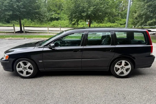 2004 Volvo V70R