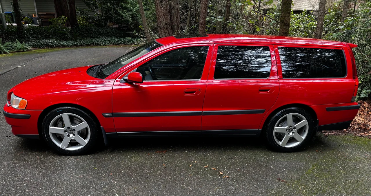 2004 Volvo V70 R 2nd Gen - Image 13 of 31