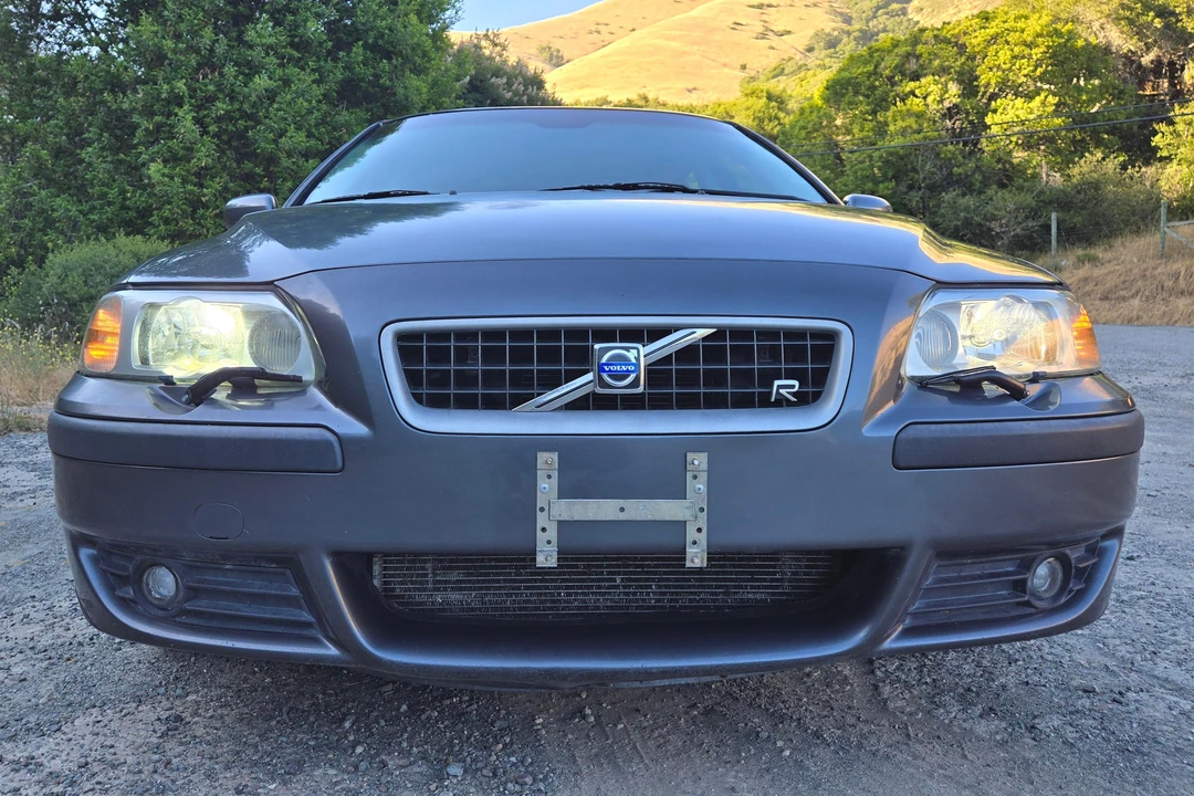 2004 Volvo V70 R 2nd Gen - Image 2 of 31