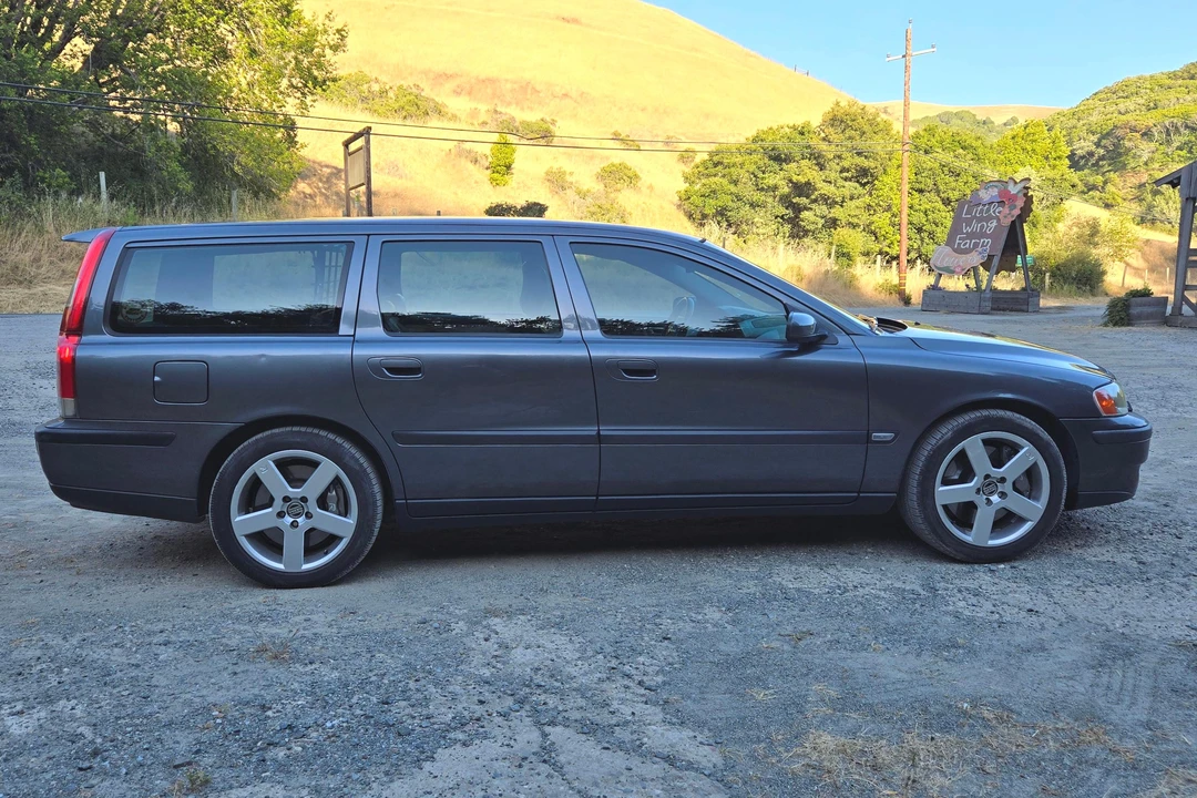 2004 Volvo V70 R 2nd Gen - Image 3 of 31