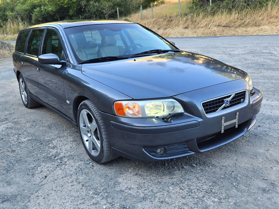 2004 Volvo V70 R 2nd Gen - Image 15 of 31