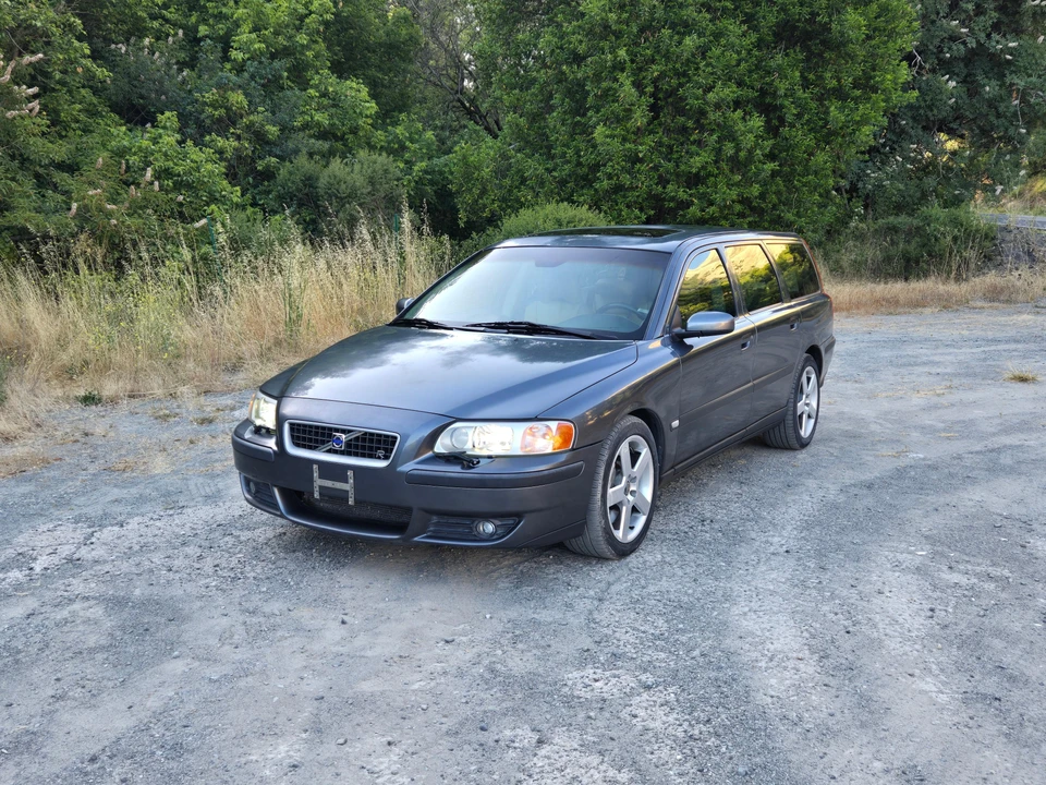 2004 Volvo V70 R 2nd Gen - Image 7 of 31