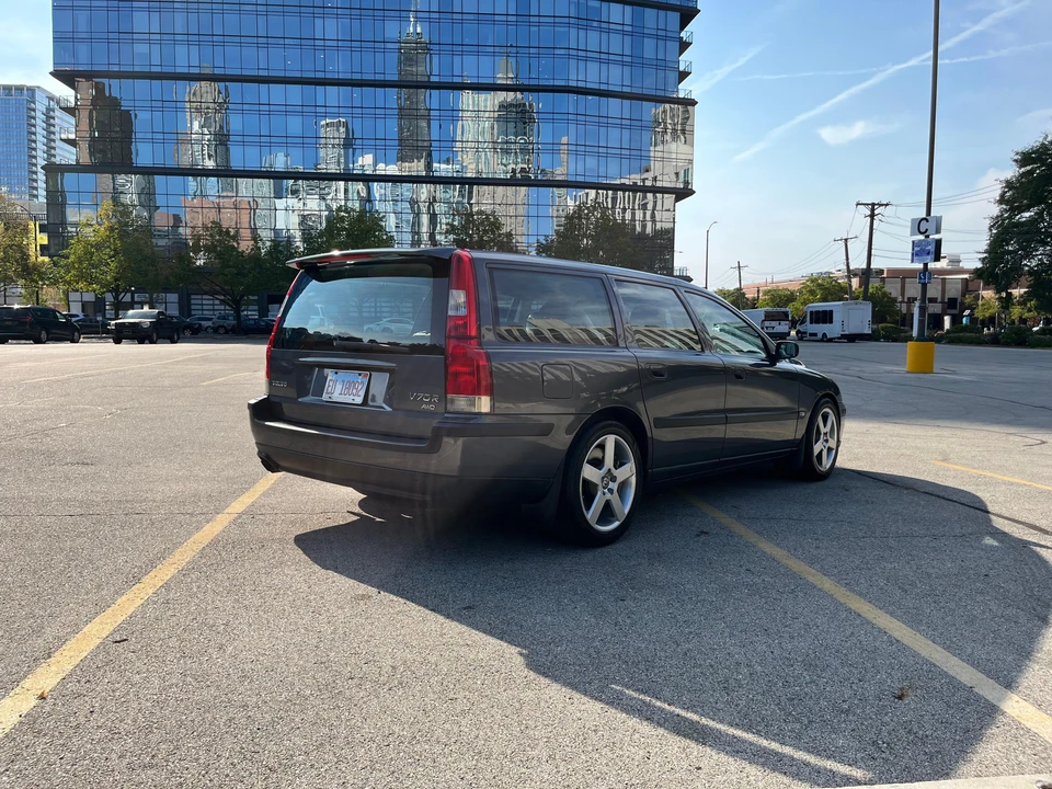 2004 Volvo V70 R 2nd Gen - Image 14 of 31
