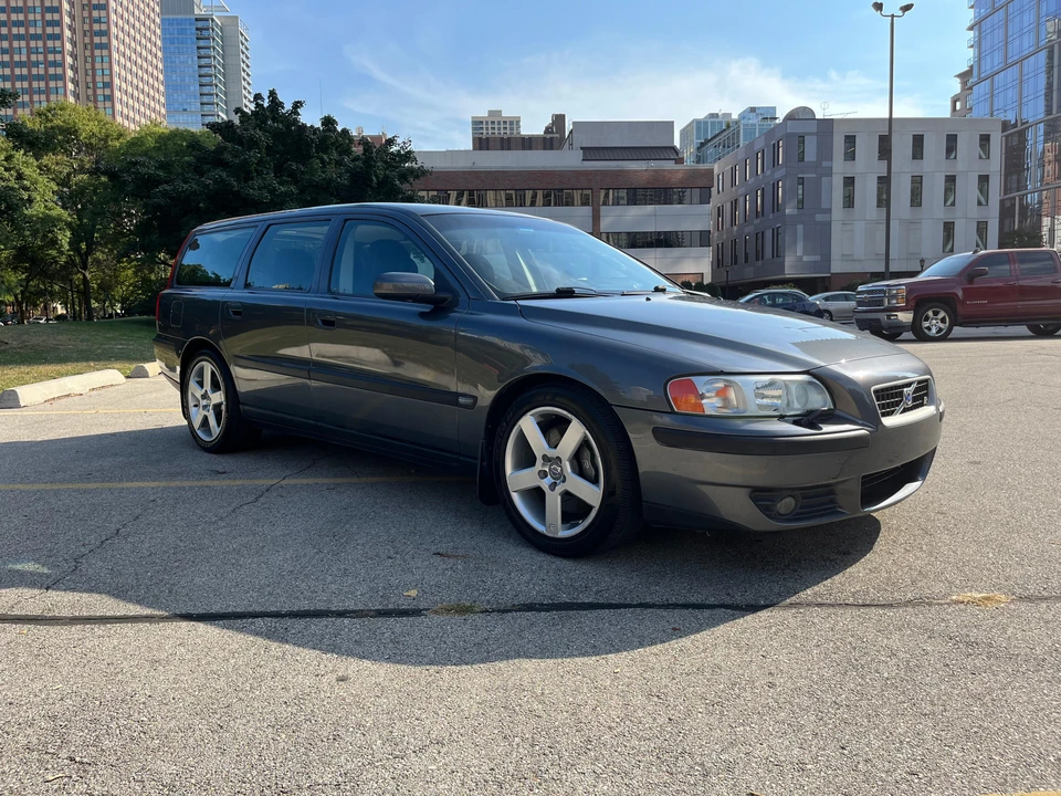 2004 Volvo V70 R 2nd Gen - Image 16 of 31