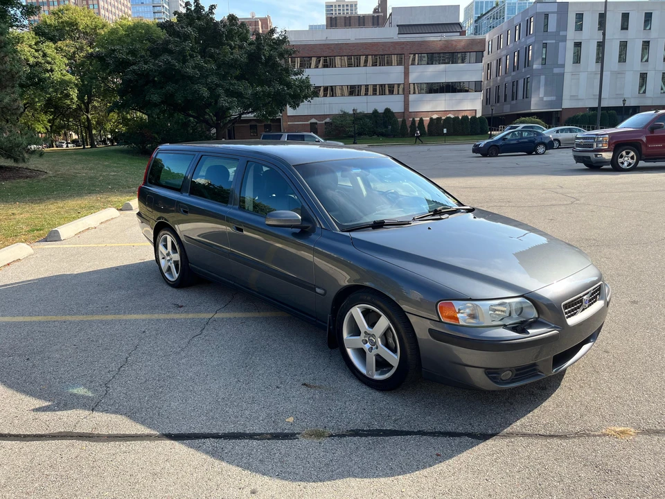 2004 Volvo V70 R 2nd Gen - Image 17 of 31