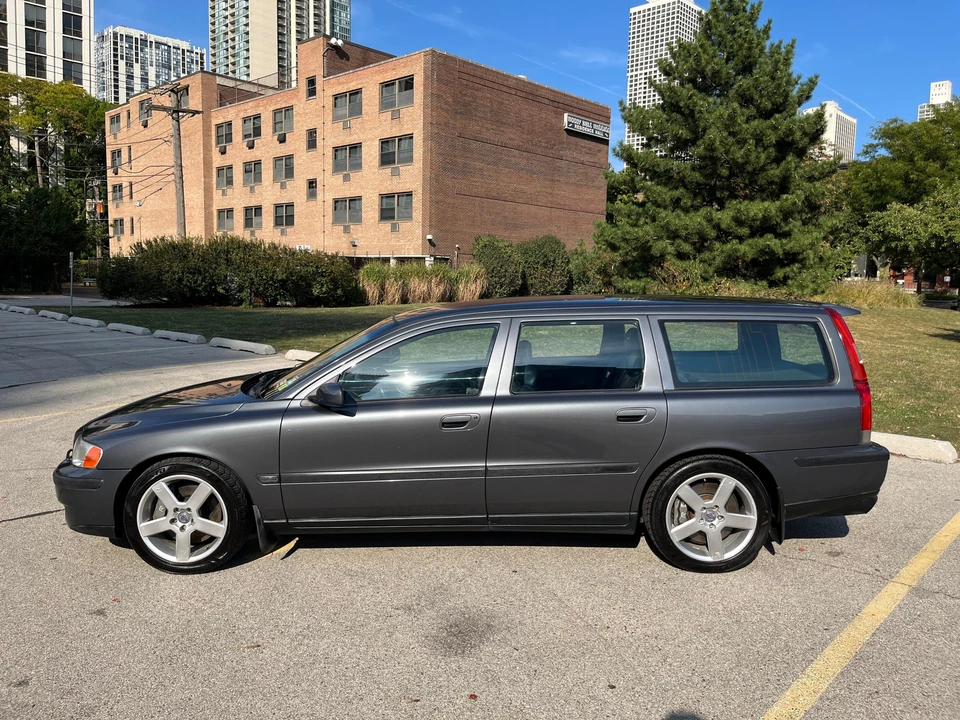 2004 Volvo V70 R 2nd Gen - Image 9 of 31