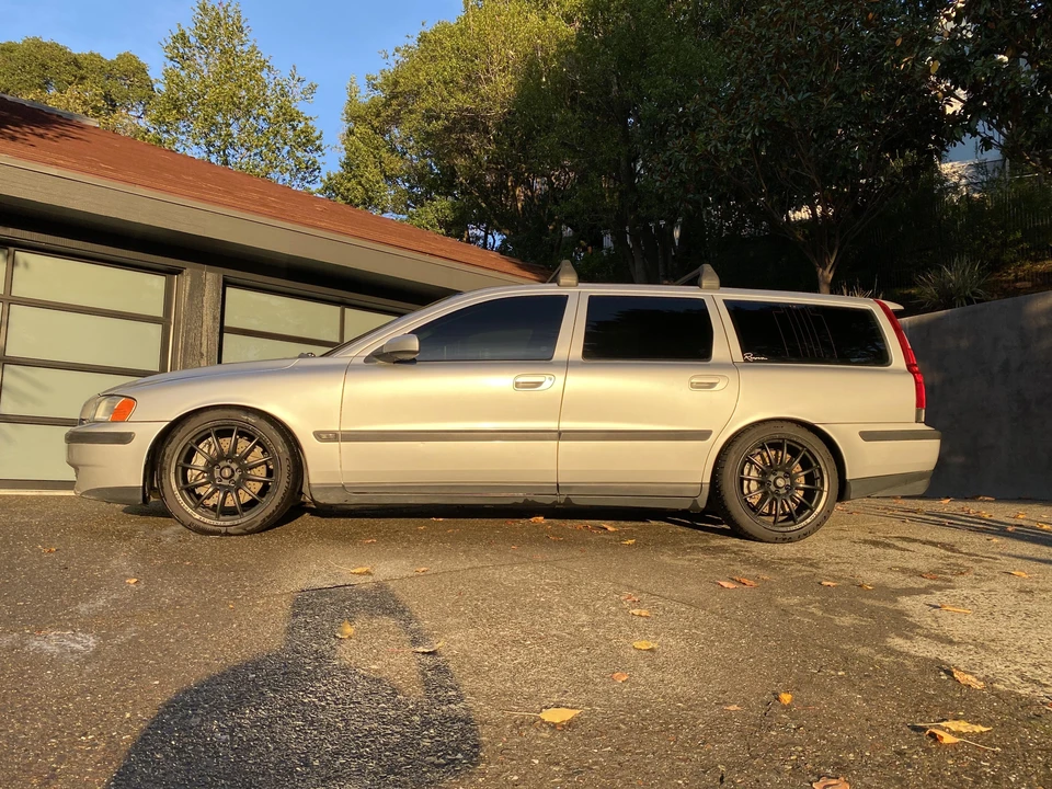 2004 Volvo V70 R 2nd Gen - Image 9 of 31