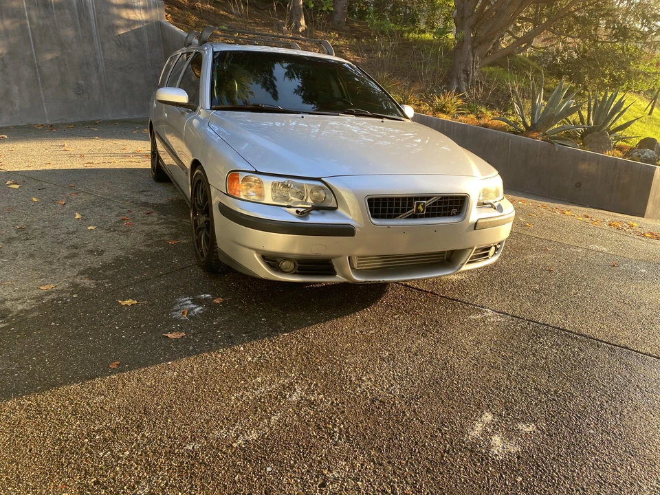 2004 Volvo V70 R 2nd Gen - Image 16 of 31