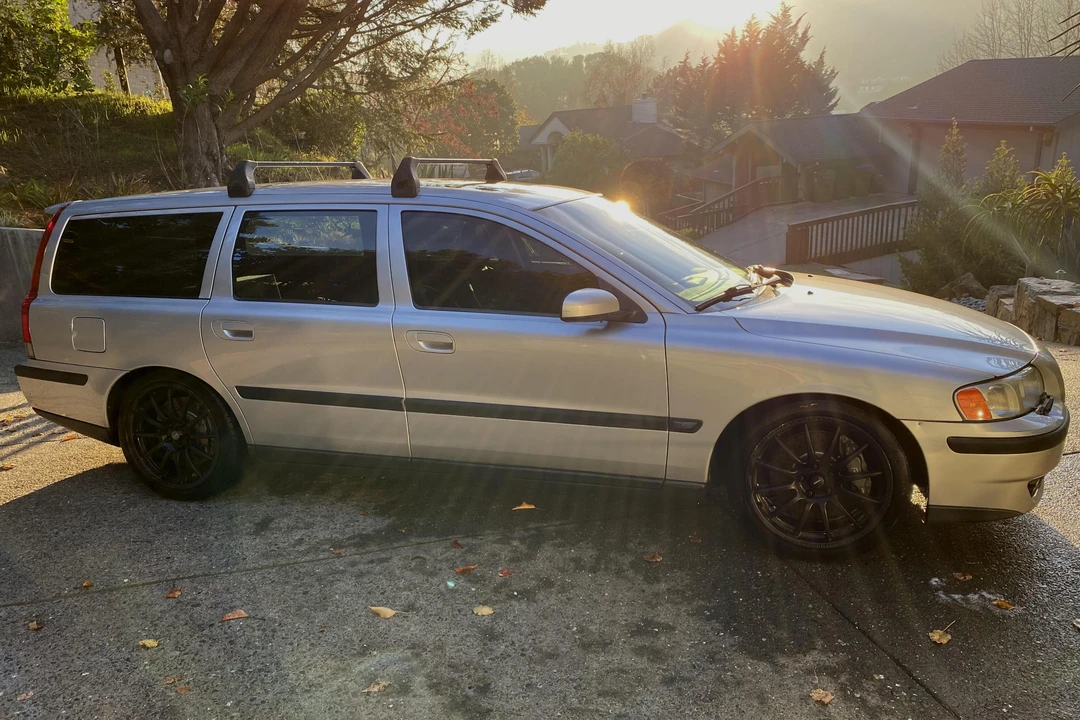 2004 Volvo V70 R 2nd Gen - Image 3 of 31