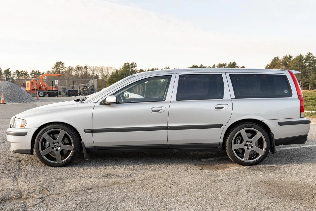 2004 Volvo V70 R 2nd Gen - Image 3 of 31