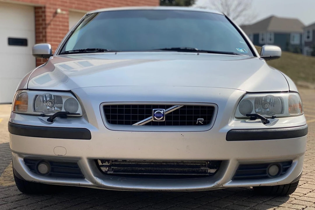 2004 Volvo V70 R 2nd Gen - Image 2 of 31