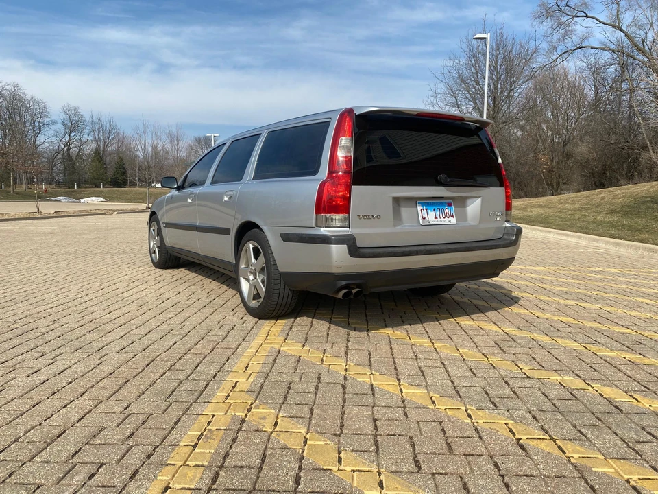 2004 Volvo V70 R 2nd Gen - Image 13 of 31