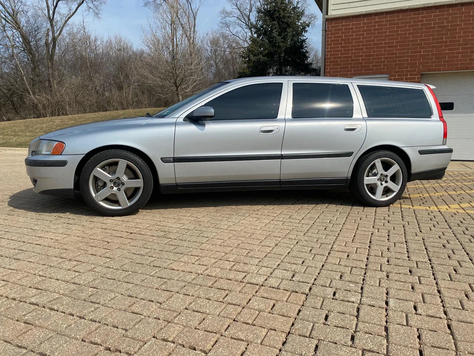 2004 Volvo V70 R 2nd Gen - Image 9 of 31