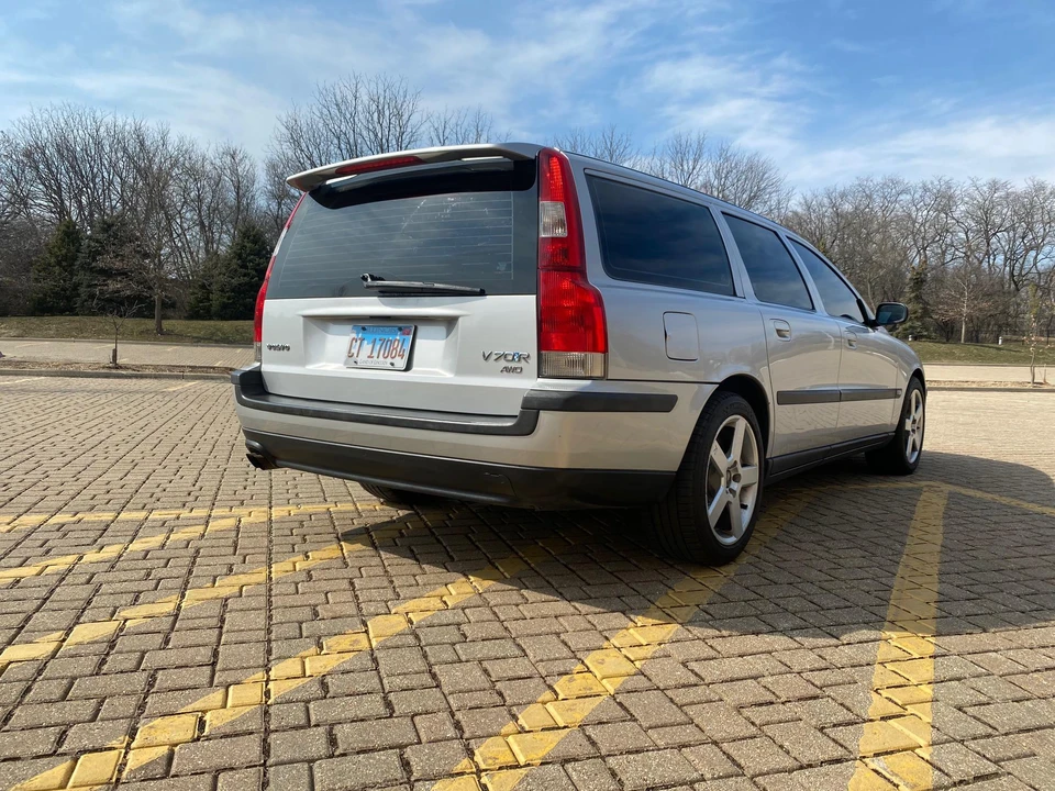 2004 Volvo V70 R 2nd Gen - Image 17 of 31
