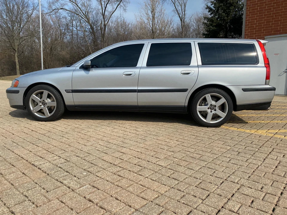 2004 Volvo V70 R 2nd Gen - Image 10 of 31