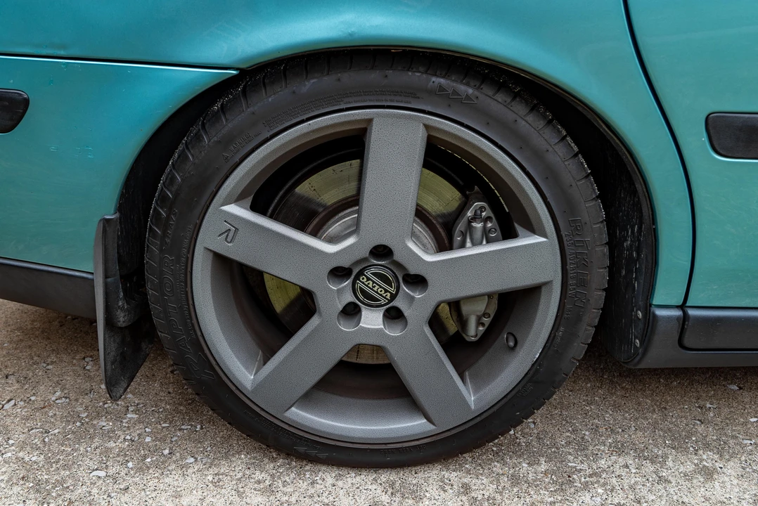 2004 Volvo V70 R 2nd Gen - Image 30 of 31