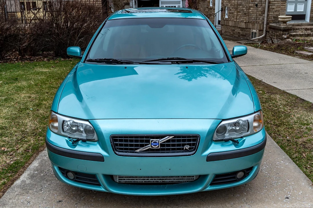 2004 Volvo V70 R 2nd Gen - Image 2 of 31