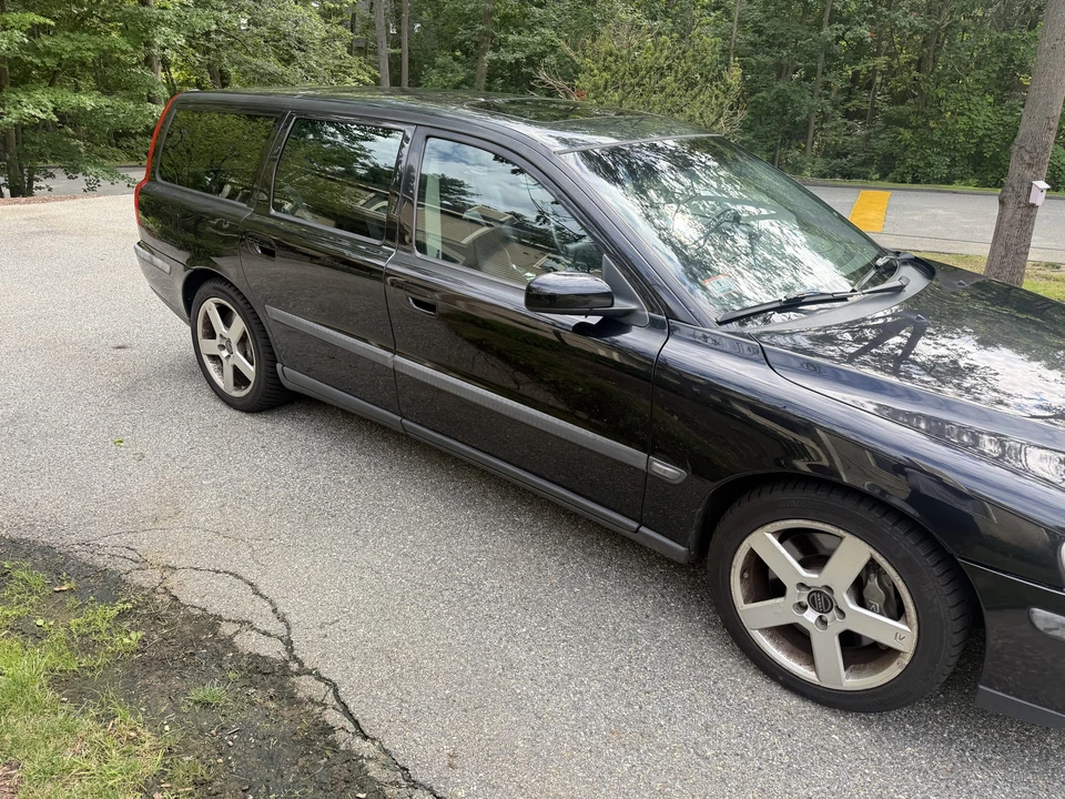 2004 Volvo V70 R 2nd Gen - Image 8 of 31