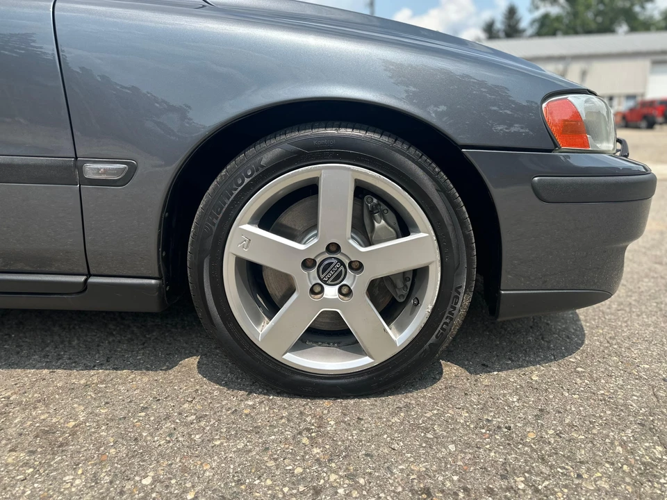 2004 Volvo V70 R 2nd Gen - Image 26 of 31