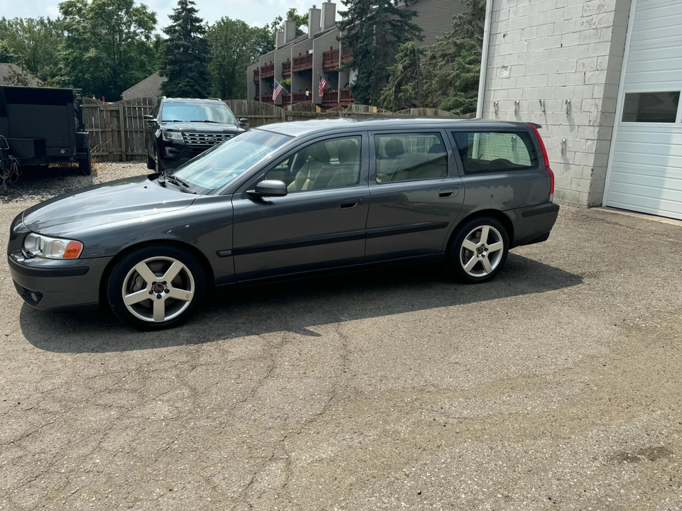 2004 Volvo V70 R 2nd Gen - Image 8 of 31